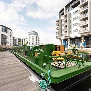 - Houseboats Edinburgh